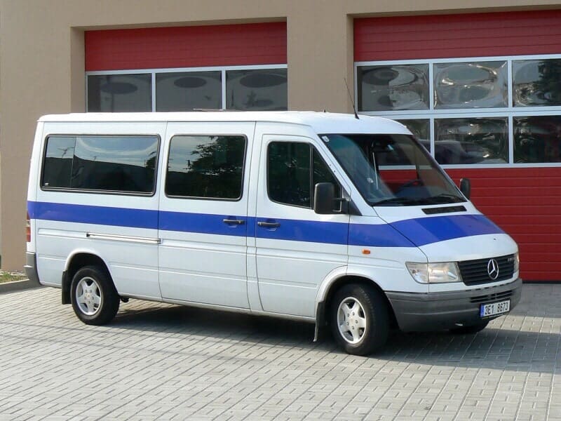 Mercedes Benz 210D Sprinter